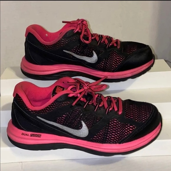 Nike Sneakers - Picture 4 of 6